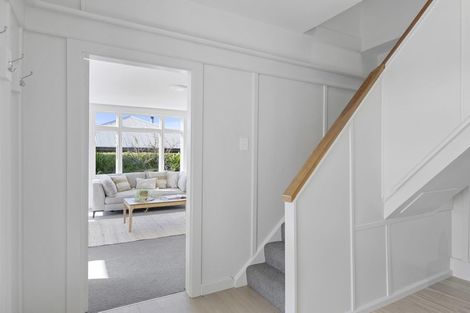 Photo of property in 87 Saint Andrews Hill Road, Mount Pleasant, Christchurch, 8081