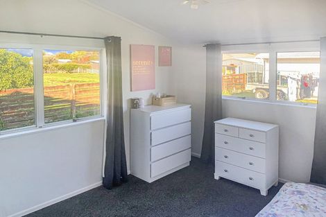 Photo of property in 33a Avenue Road, Foxton, 4814