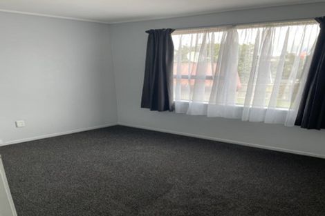 Photo of property in 1 West Harbour Drive, West Harbour, Auckland, 0618