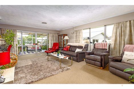 Photo of property in 20 Timaru Road, Waimate, 7924