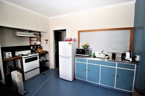 Photo of property in 54 Mclean Street, Woodville, 4920