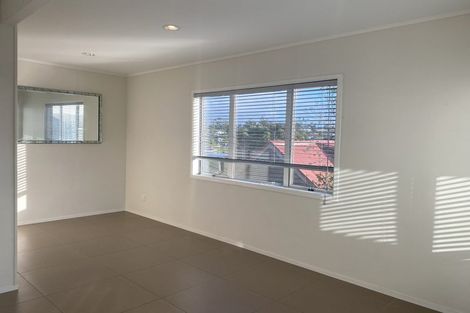 Photo of property in 43a Marellen Drive, Red Beach, 0932