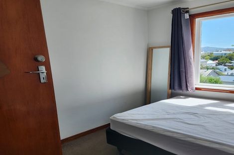 Photo of property in 77 Pirie Street, Mount Victoria, Wellington, 6011