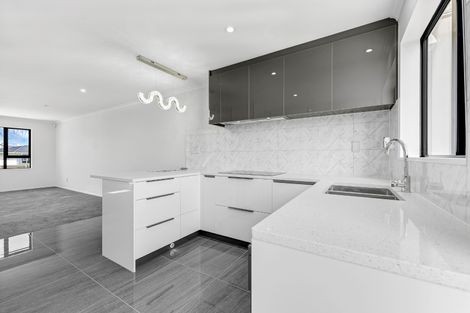 Photo of property in 26b Russell Road, Manurewa, Auckland, 2102