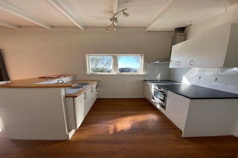 Photo of property in 1364 Whangaparaoa Road, Army Bay, Whangaparaoa, 0930
