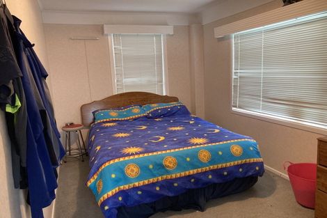 Photo of property in 48 Fourth Avenue, Urenui, 4377