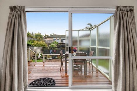 Photo of property in 21 Ruby Place, Orewa, 0931