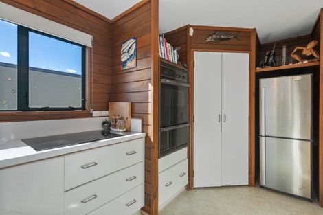 Photo of property in 20 Esmeralda Street, Welcome Bay, Tauranga, 3112