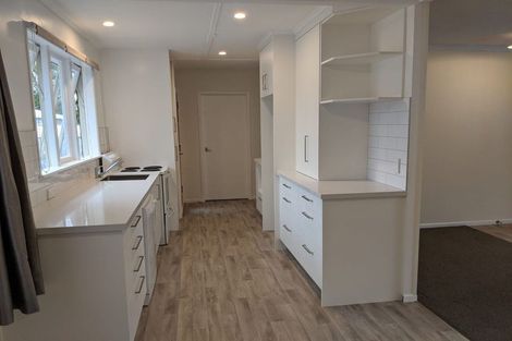 Photo of property in 363 Whangaparaoa Road, Stanmore Bay, Whangaparaoa, 0932