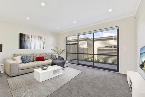 Photo of property in 47 Eugenia Rise, Totara Heights, Auckland, 2105