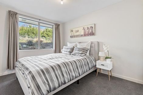 Photo of property in 6 Turnbull Crescent, Wanaka, 9305