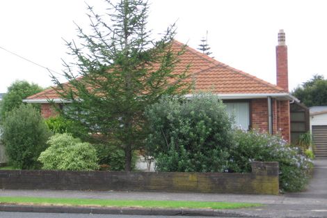 Photo of property in 45 Sturges Road, Henderson, Auckland, 0612