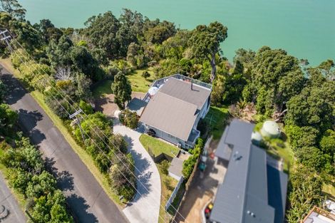 Photo of property in 1999 Wyuna Bay Road, Wyuna Bay, Coromandel, 3581