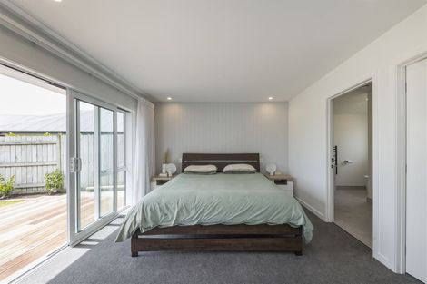 Photo of property in 19 Silicon Way, Fitzherbert, Palmerston North, 4410