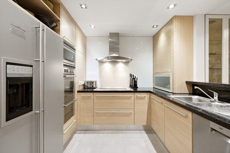 Photo of property in Waterline Apartments, 1a/342 Oriental Parade, Oriental Bay, Wellington, 6011