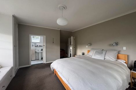 Photo of property in 72 Cashmere Avenue, Khandallah, Wellington, 6035