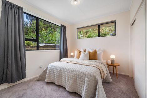 Photo of property in 2/14 Doris Gordon Crescent, Crofton Downs, Wellington, 6035