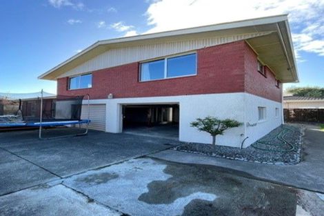 Photo of property in 9 Powell Crescent, Ilam, Christchurch, 8041