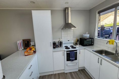 Photo of property in 1/80 Airlie Road, Plimmerton, Porirua, 5026