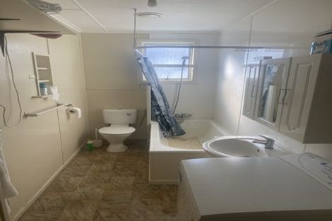 Photo of property in 43 Young Street, New Plymouth, 4310