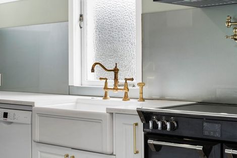 Photo of property in 6 Peverill Crescent, Papatoetoe, Auckland, 2025