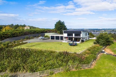 Photo of property in 911 Old North Road, Waimauku, 0882