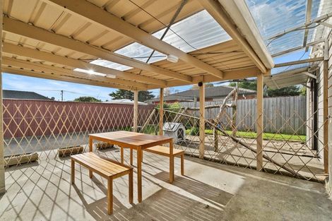 Photo of property in 36a Rollerson Street, Papakura, 2110