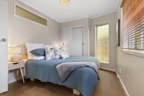 Photo of property in 4 Coulthard Terrace, Opaheke, Papakura, 2113