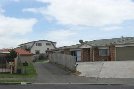 Photo of property in 19 Eloise Place, Clendon Park, Auckland, 2103