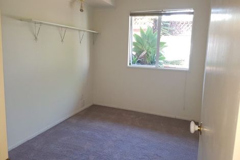 Photo of property in 2/837 Beach Road, Browns Bay, Auckland, 0630