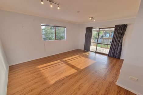 Photo of property in 4 King Richard Place, Browns Bay, Auckland, 0630