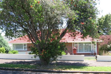 Photo of property in 3 Dundee Place, Blockhouse Bay, Auckland, 0600