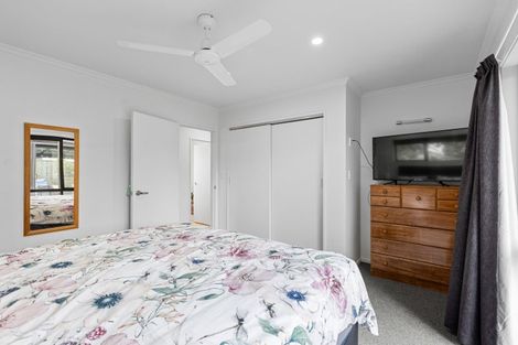 Photo of property in 1 Tern Place, Hokowhitu, Palmerston North, 4410