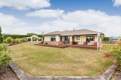 Photo of property in 32 Stoneleigh Lane, Aokautere, Palmerston North, 4471