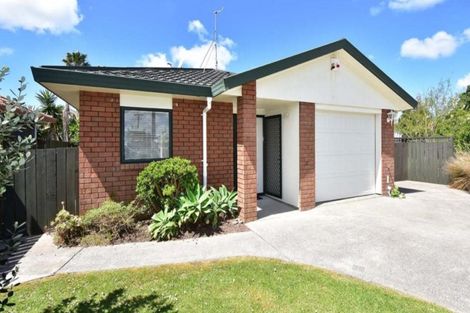 Photo of property in 11a Pine Road, Orewa, 0931
