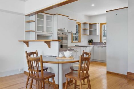 Photo of property in 6 Dudley Road, Lyttelton, 8082