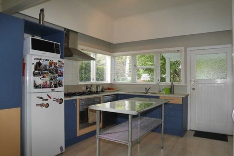 Photo of property in 92 Winara Avenue, Waikanae, 5036