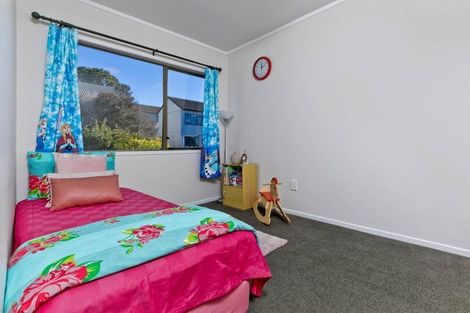 Photo of property in 8/15 Roseberry Avenue, Birkenhead, Auckland, 0626