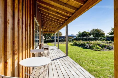 Photo of property in 28 Bridger Place, Eltham, 4322