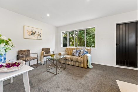 Photo of property in 3/28 Chartwell Avenue, Glenfield, Auckland, 0629