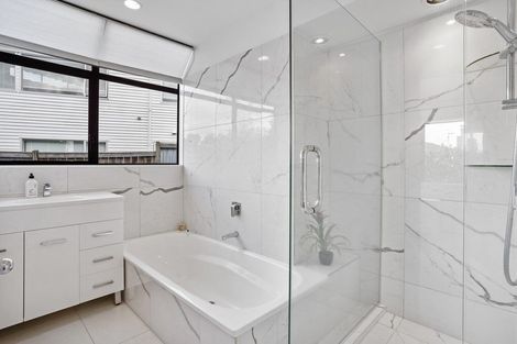 Photo of property in 1/28 Alexander Street, Cockle Bay, Auckland, 2014