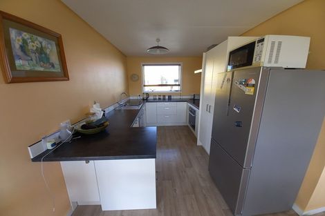 Photo of property in 1 Grove Burn Road, Tuatapere, 9620