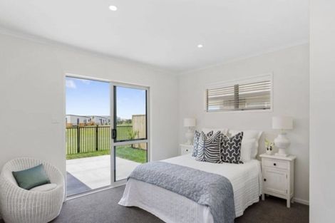 Photo of property in 12 Fuller Street, Papamoa Beach, Papamoa, 3118