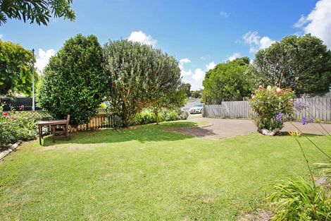 Photo of property in 49 Riverside Drive, Waiuku, 2123