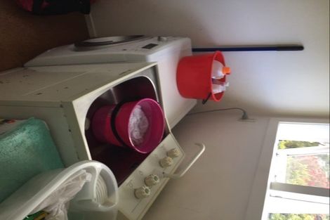 Photo of property in 9 Pekanga Road, Normandale, Lower Hutt, 5010