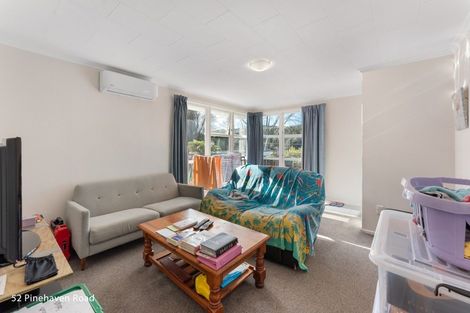 Photo of property in 52 Pinehaven Road, Pinehaven, Upper Hutt, 5019