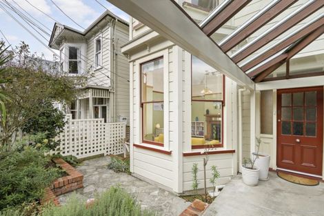 Photo of property in 37 Grant Road, Thorndon, Wellington, 6011