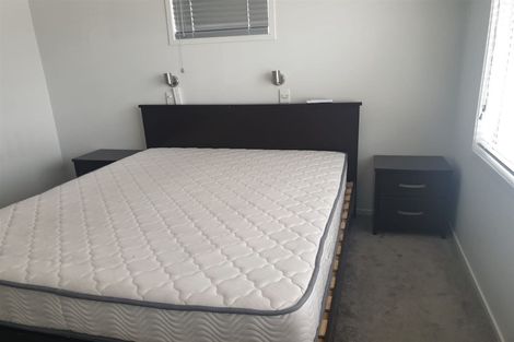 Photo of property in 34 Frobisher Way, Clendon Park, Auckland, 2103