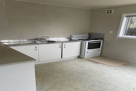 Photo of property in 2/54 Awamutu Grove, Waiwhetu, Lower Hutt, 5010