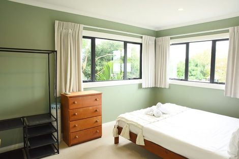 Photo of property in 171a Beach Haven Road, Beach Haven, Auckland, 0626